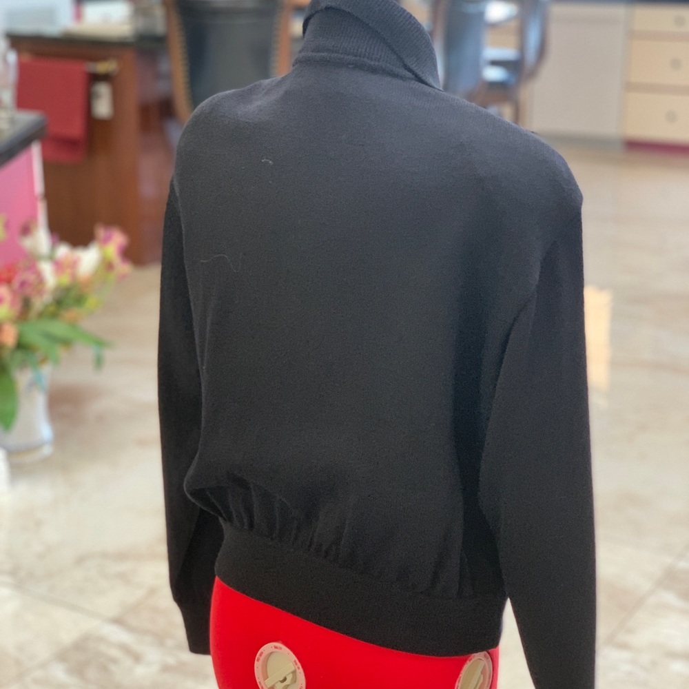 St John sweater jacket-like new. - Picture 2 of 4